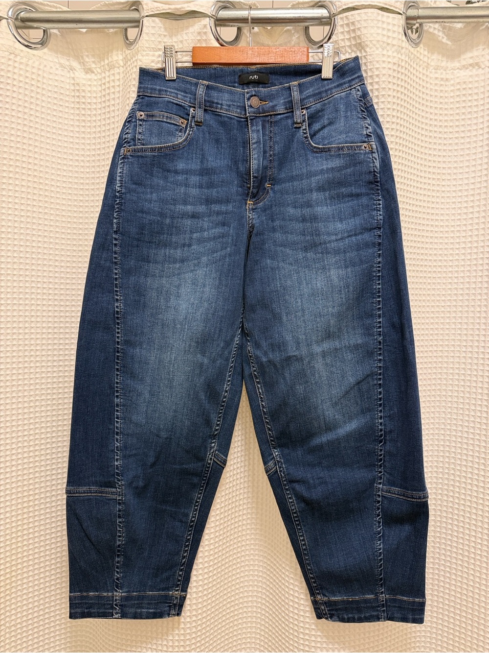 Ruti Dark Blue Two-Tone Barrel Leg Jeans - size 4 petite
